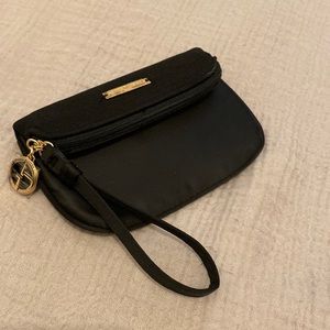 🍀🍀🍀 Giorgio Armani Beauty black wristlet bag . New.